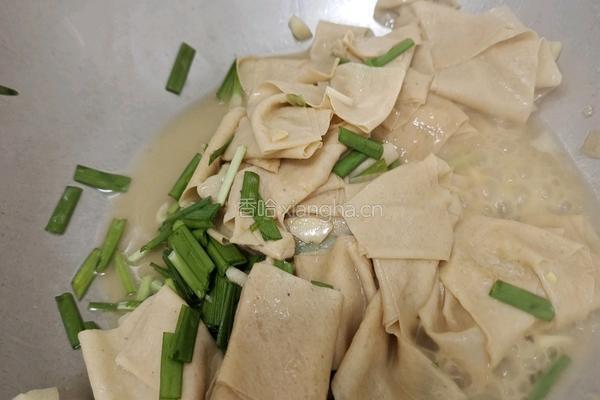 韭菜炒豆皮的做法图解8