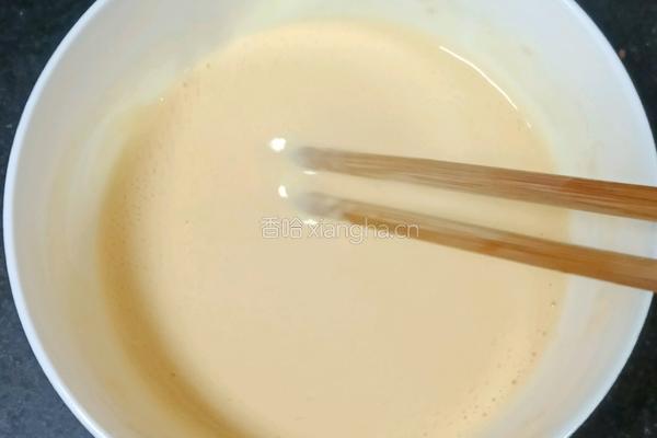 香肠鸡蛋饼串串的做法图解5