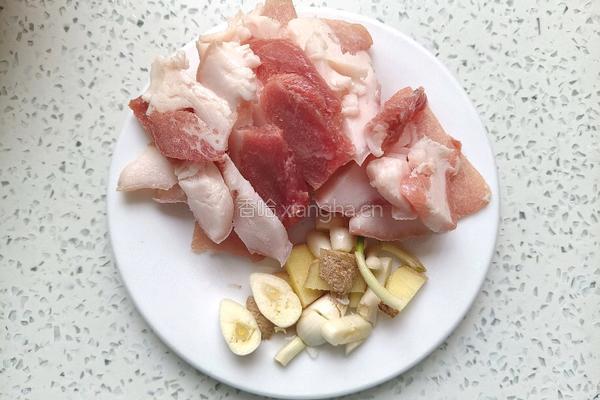 白菜炖粉条的做法图解2