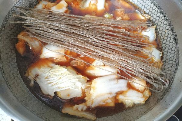 白菜炖粉条的做法图解7