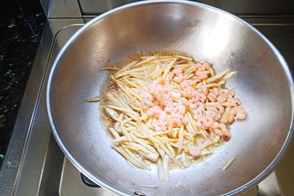 味美茭白炒虾仁的做法图解6