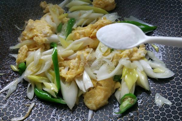 外婆菜大葱炒鸡蛋的做法图解8