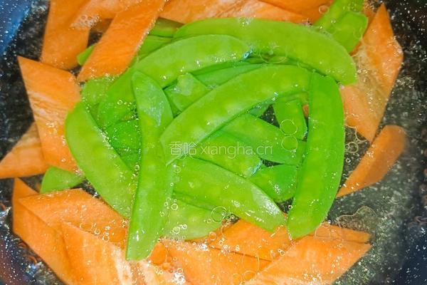 荷兰豆胡萝卜炒蛋的做法图解5