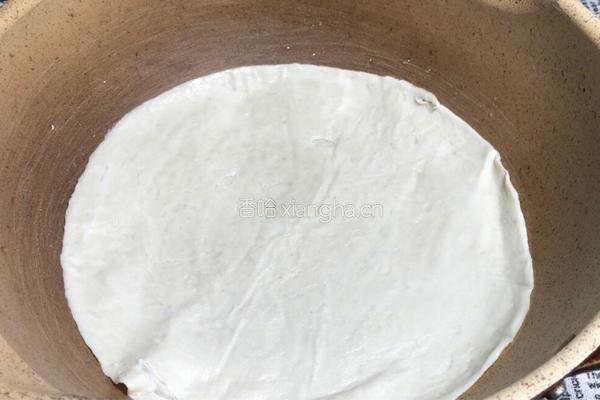 鸡蛋手抓饼披萨的做法图解3