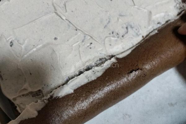 巧克力奶油蛋糕卷的做法图解10