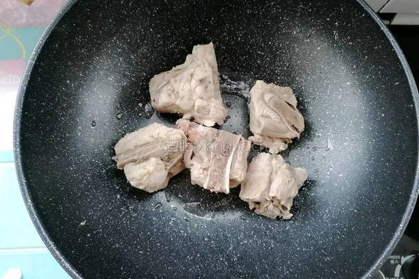 玉米排骨汤的做法图解6