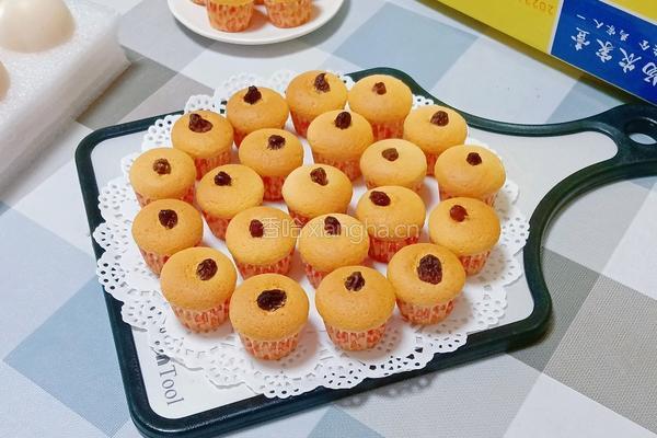 葡萄干小蛋糕的做法图解22