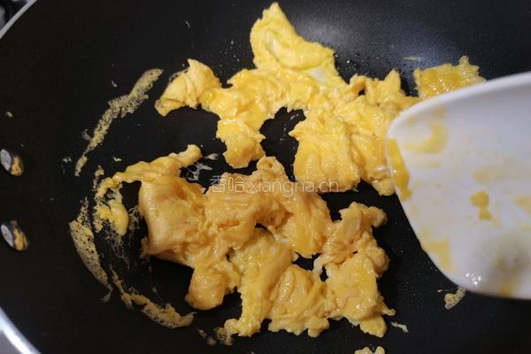 西红柿炒鸡蛋的做法图解3