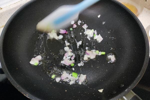 蚬肉炒蛋的做法图解4