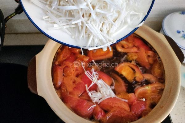 番茄金针菇蛋花汤的做法图解5