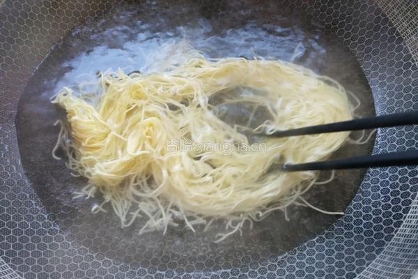 鱼丸竹升面的做法图解5