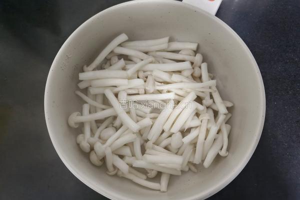 双菇滑蛋的做法图解5