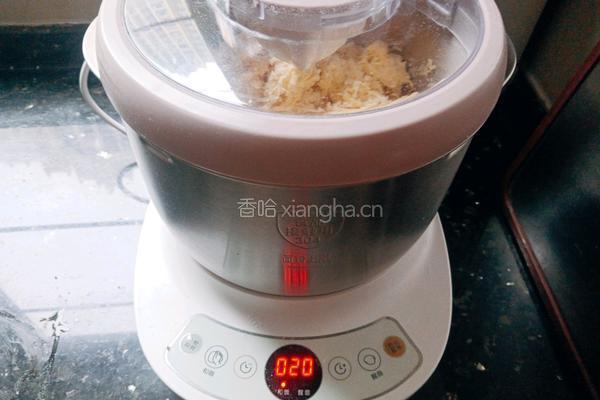 荠菜肉馅南瓜包子的做法图解3