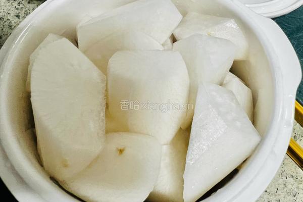 排骨萝卜汤的做法图解3