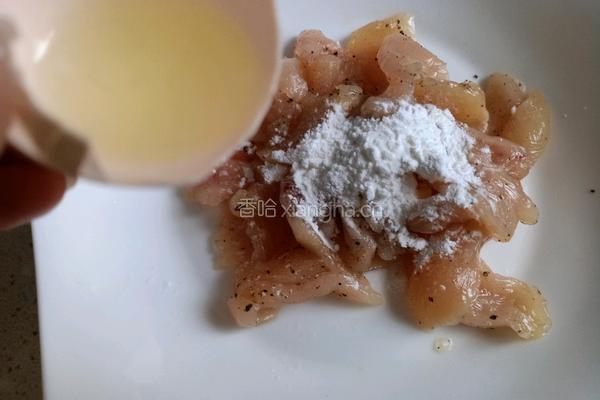 口蘑香煎鸡胸肉的做法图解5