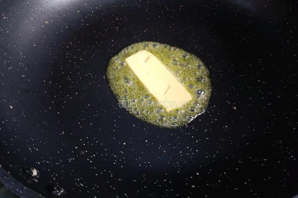 口蘑香煎鸡胸肉的做法图解6