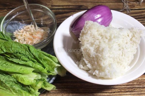 莴笋叶虾皮汤饭的做法图解1