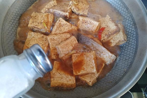 家常豆腐炖鱼的做法图解10