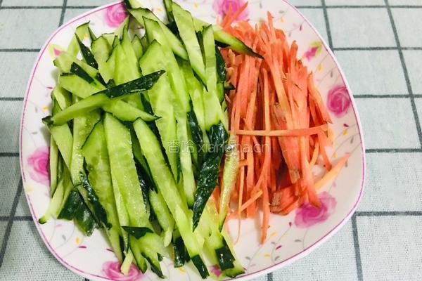 拌凉皮的做法图解1