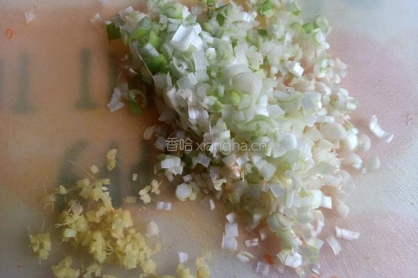 香菇鲜肉馄饨的做法图解2