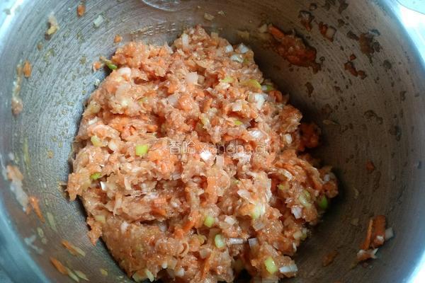 胡萝卜鲜肉馄饨的做法图解5