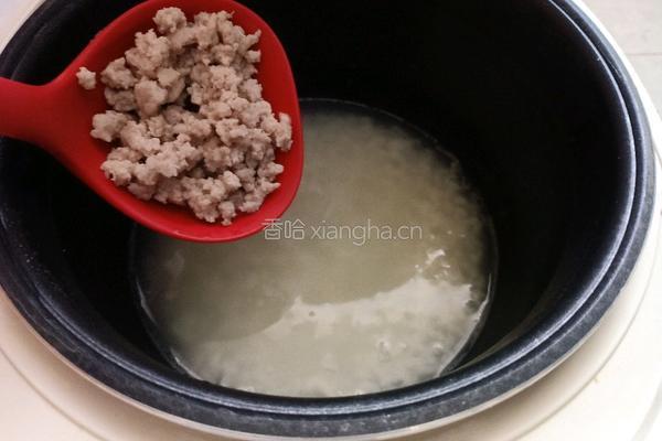 皮蛋瘦肉粥的做法图解7