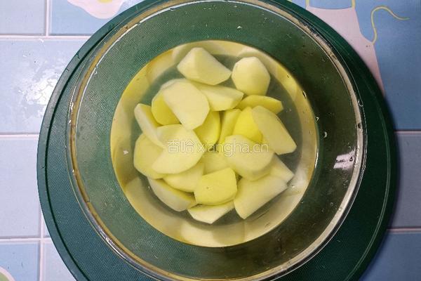 土豆炖茄子的做法图解4