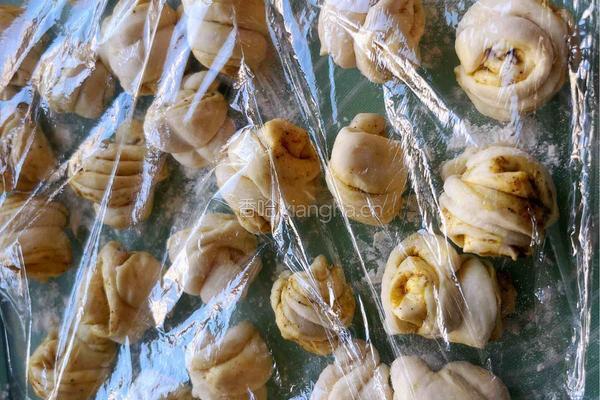 大盘鸡焖花卷的做法图解6