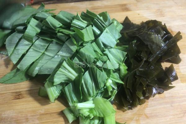 青菜海带小米粥的做法图解2