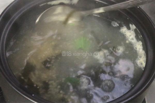 青菜海带小米粥的做法图解5