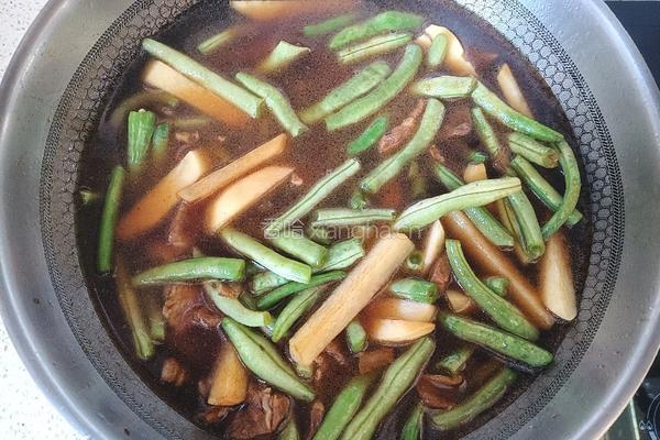 土豆炖豆角焖面的做法图解10