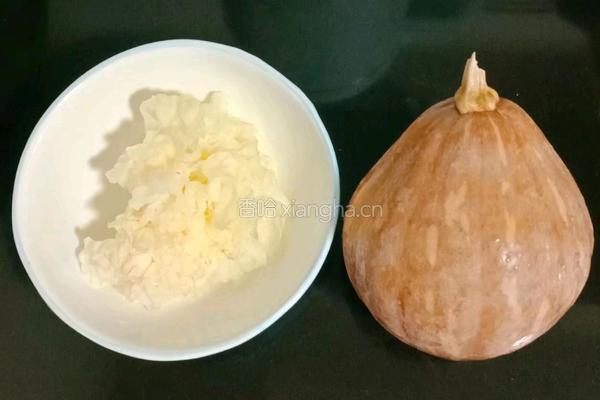 南瓜银耳羹的做法图解1