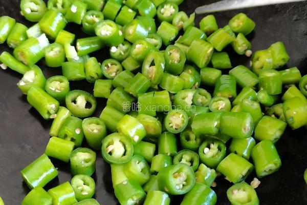 线椒炒鸡胸肉的做法图解6