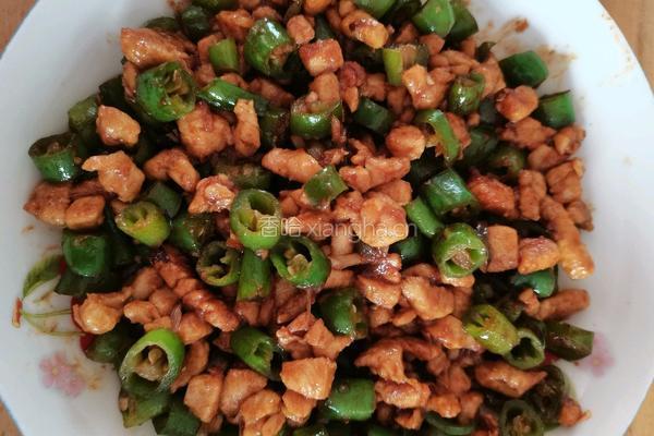 线椒炒鸡胸肉的做法图解16