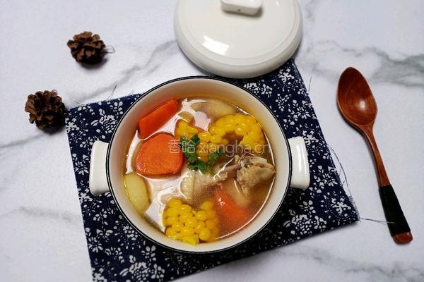 马蹄玉米鸡腿汤的做法图解11