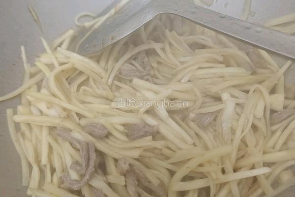 茭白炒肉的做法图解12