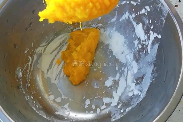 南瓜豆沙饼的做法图解2