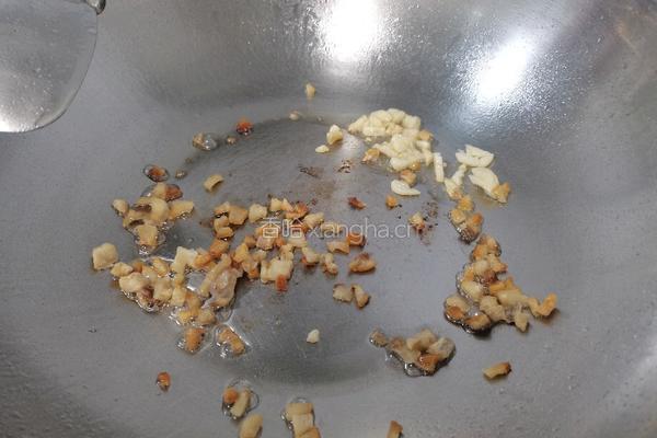 猪油渣炒小棠菜的做法图解6