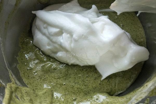 抹茶奶油蛋糕卷的做法图解6