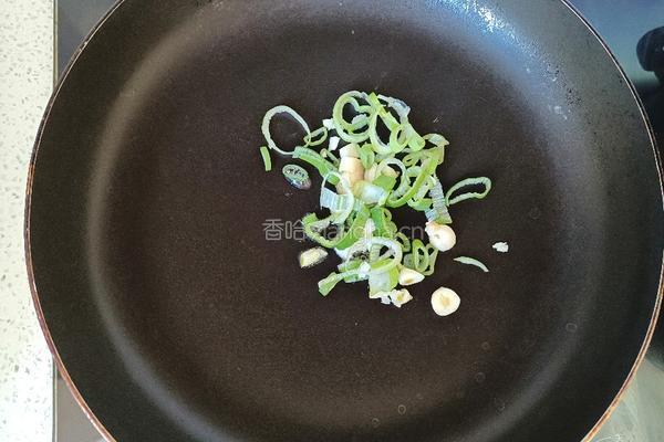 海带丝肉片汤的做法图解4
