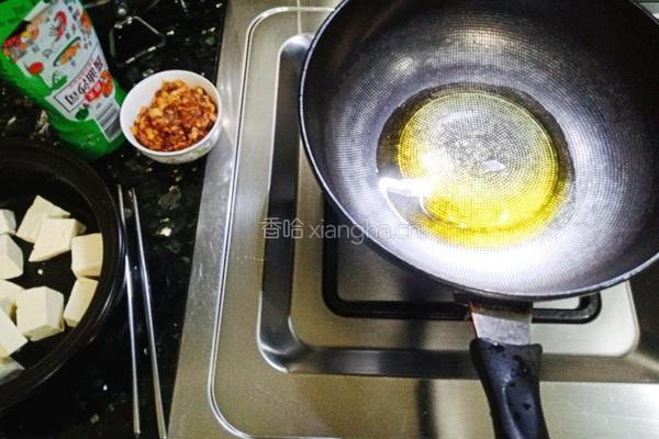 肉沫白菜豆腐煲的做法图解3