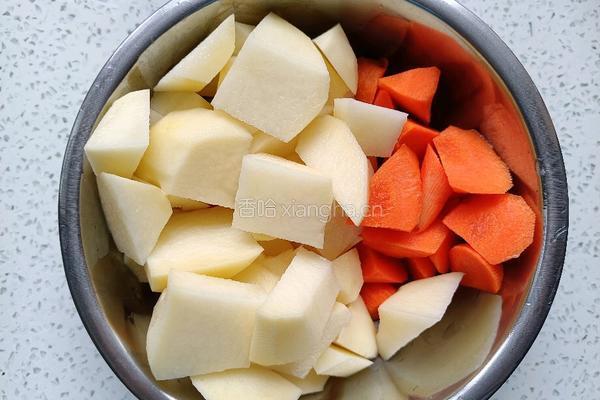 土豆胡萝卜炖牛肉的做法图解5
