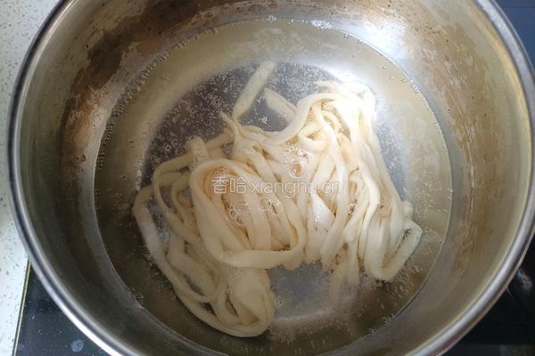 西红柿鸡蛋尖椒汤面的做法图解9
