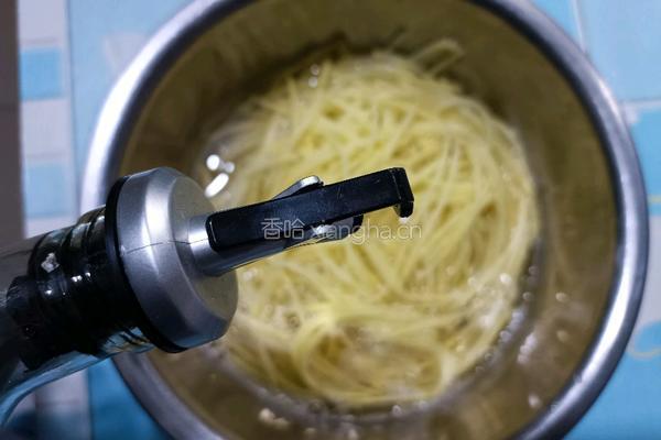 青椒土豆丝的做法图解2