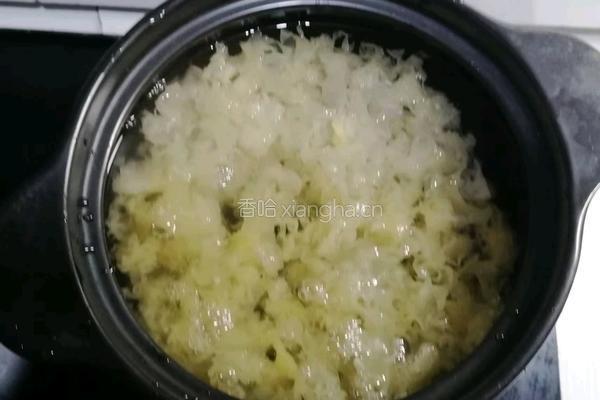 银耳雪梨羹的做法图解6