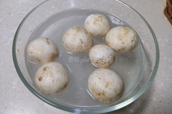 口蘑烤肠拼盘的做法图解1