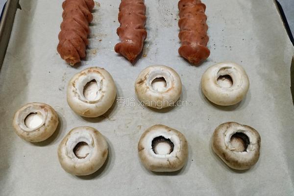 口蘑烤肠拼盘的做法图解5
