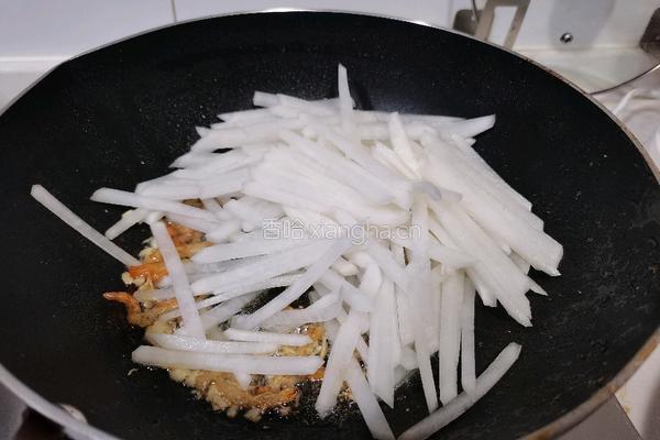虾干炒萝卜丝的做法图解5
