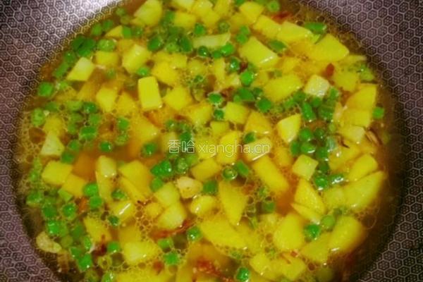 土豆豇豆角打卤面的做法图解7