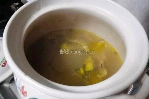 暖胃鸡汤面的做法图解2